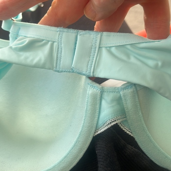 On Gossamer NWT Sleek Micro T-Shirt Underwire Bra in Robins Egg Blue Size 32C - Picture 5 of 10